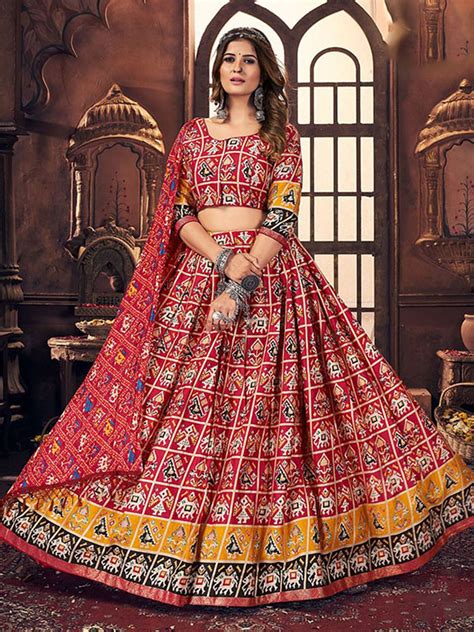 Lehengas – Buy Latest Indian Lehenga Choli Designs for Women。